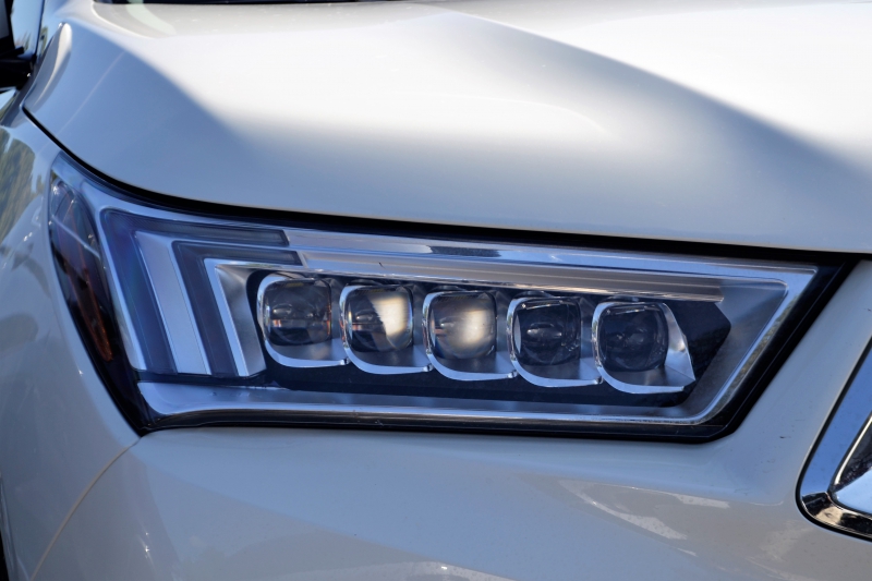 concession-VARAGES-min_acura-headlamp-2834131